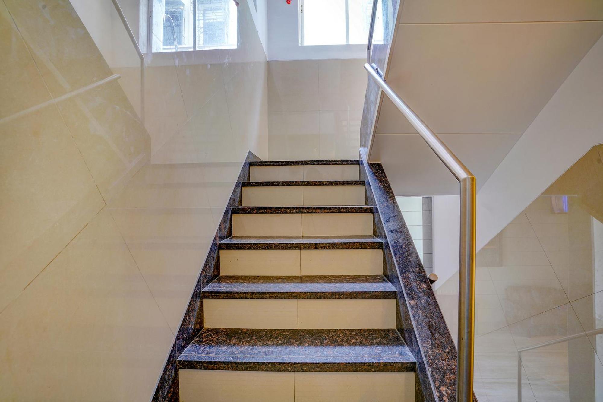 Fabhotel Starwood Residency - Behind Bmw Car Showroom Navi Mumbai Ngoại thất bức ảnh